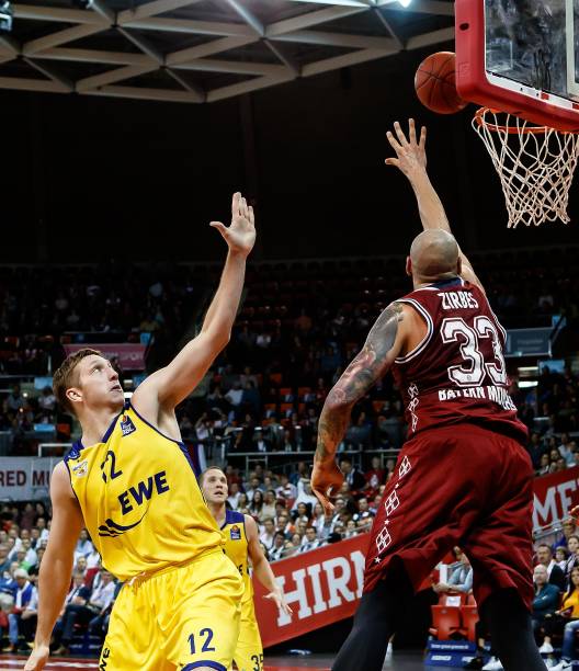 凯维奇和扎 凯维奇和扎