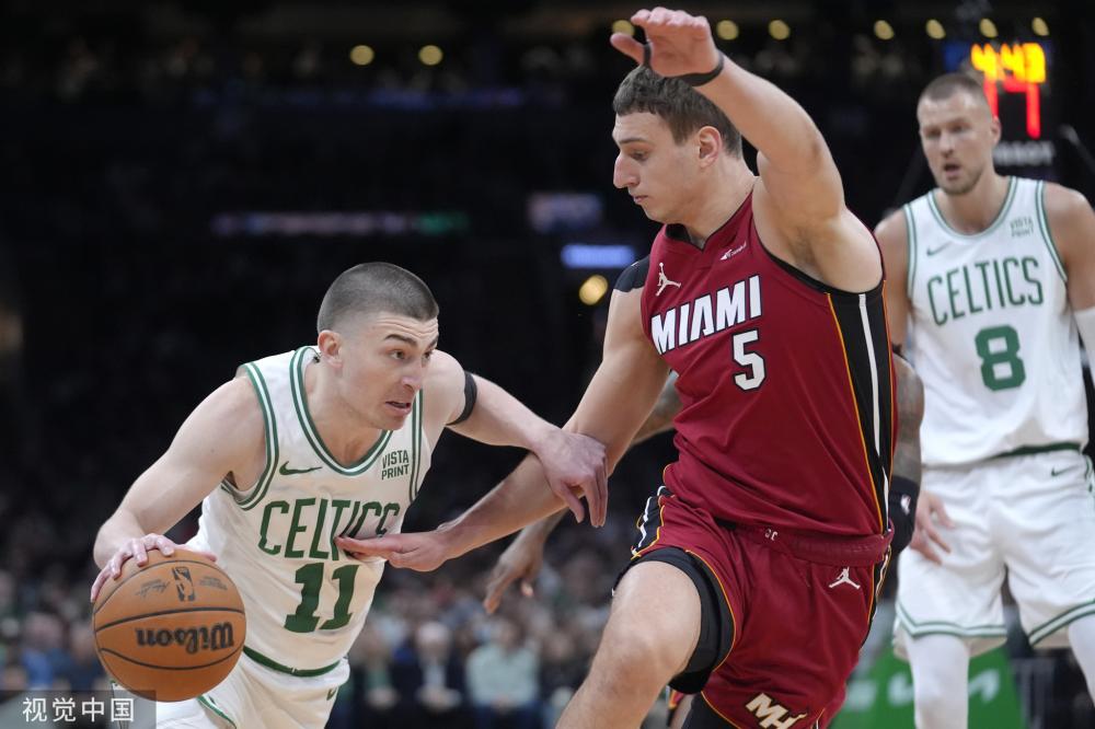 总决赛中 总决赛中