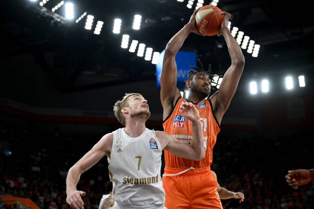 中场位置上 中场位置上